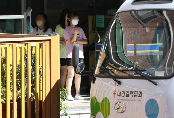 2023년 국내 결핵환자는 1만 9540명이 발생해 전년 대비 4.1% 감소했하면서 2011년 최고치 이후 12년 연속 결핵환자 발생 감소세를 이어갔다. 출처 | 질병관리청