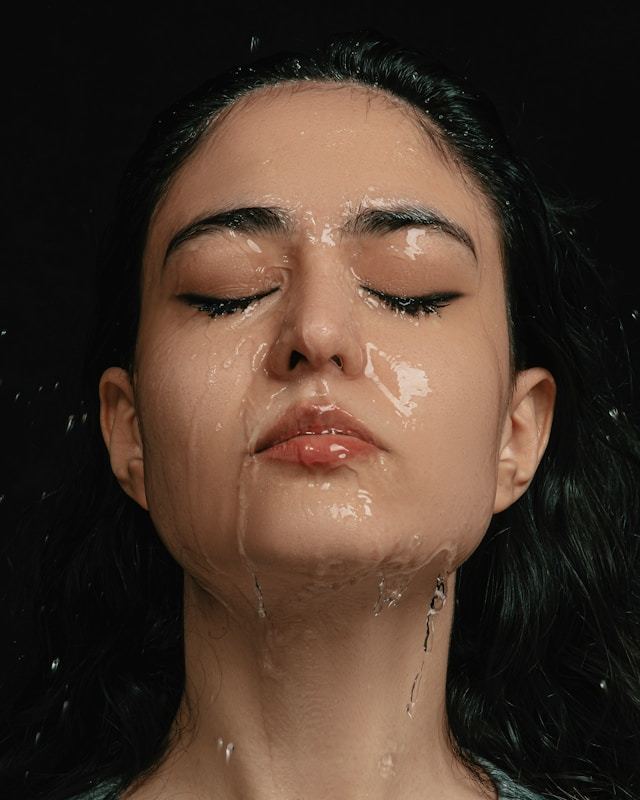 세안은 부드럽게 하는 게 피부에 좋다./언스플래쉬