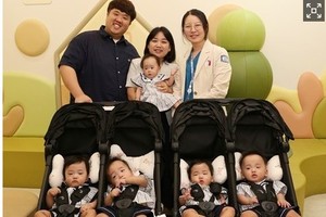 한 돌 맞은 ‘다섯 쌍둥이’…무럭무럭 자랐다