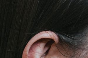 [궁금한 건강] <84>귀지 파는 게 좋은가