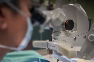 [궁금한 건강] <87>라식 수술을 받았는데 백내장 수술 가능?